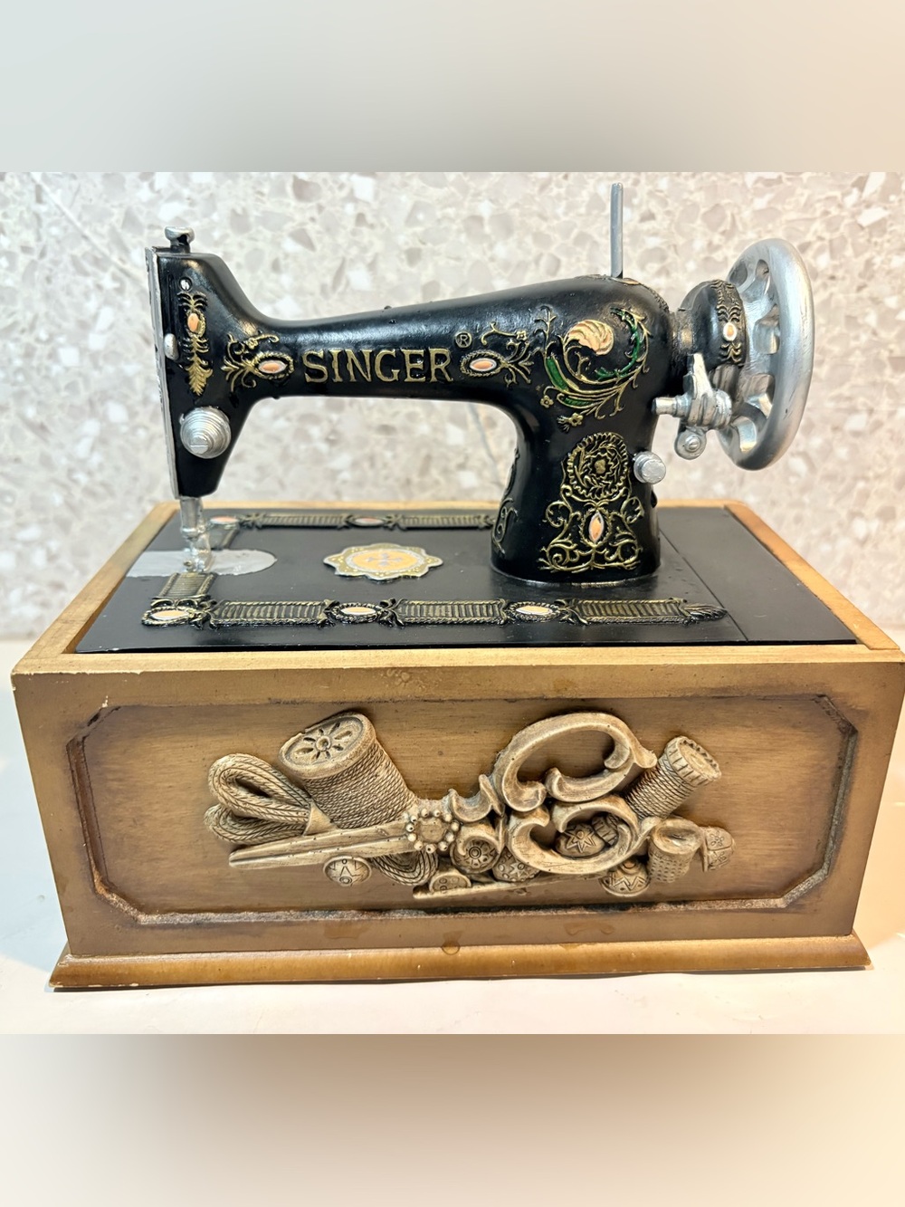 Singer miniature sewing machine storage box vintage